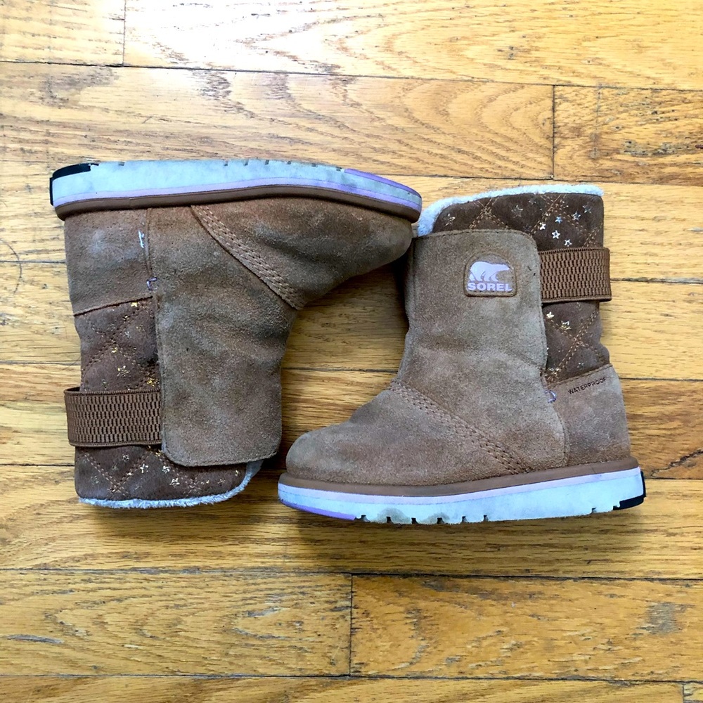 Sorel girls tan suede boots size 10